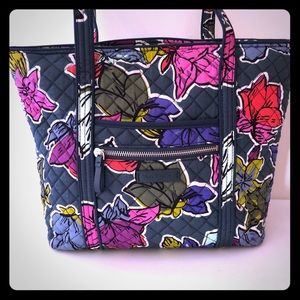 Iconic Small Vera Tote